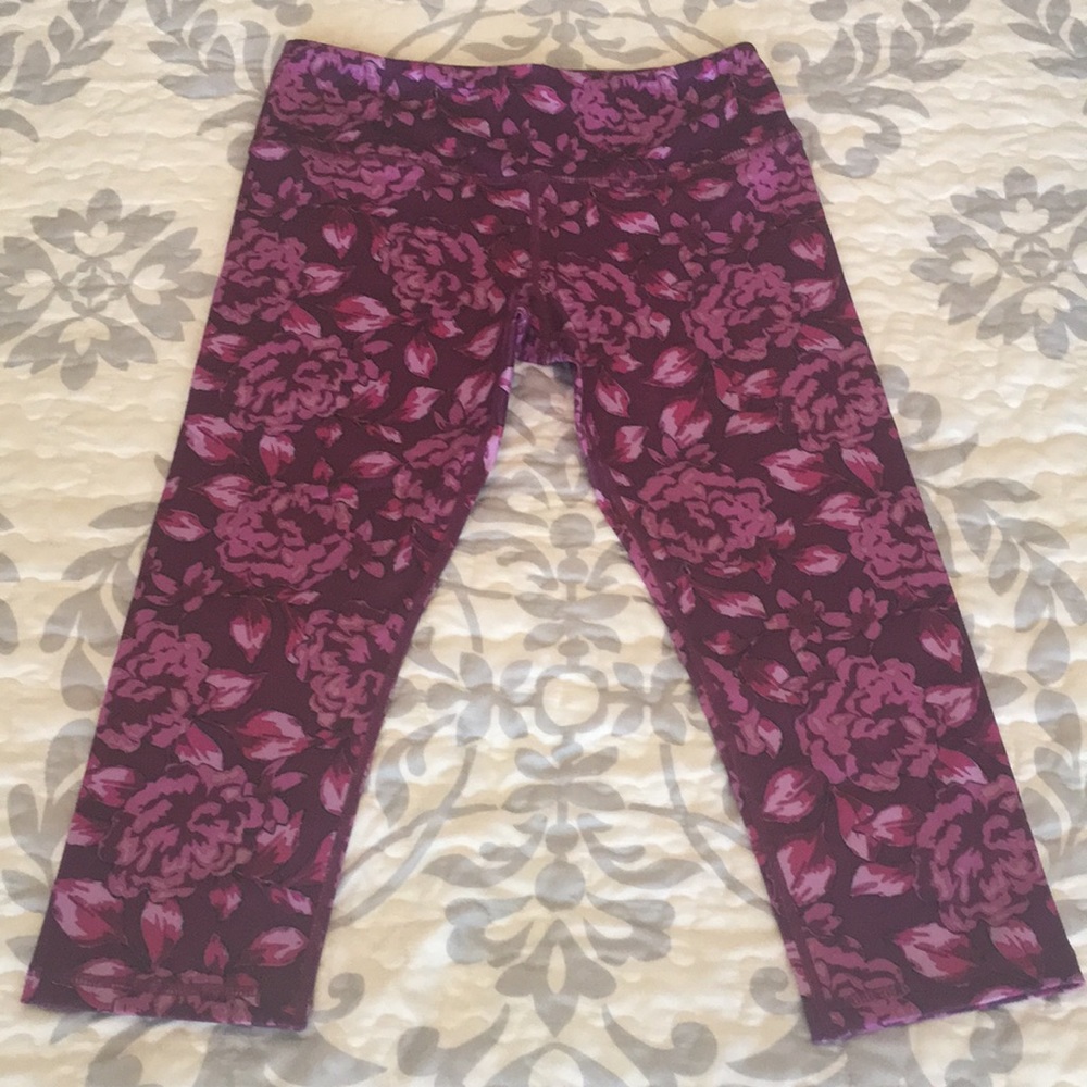 Pink/purple Glyder work out capris